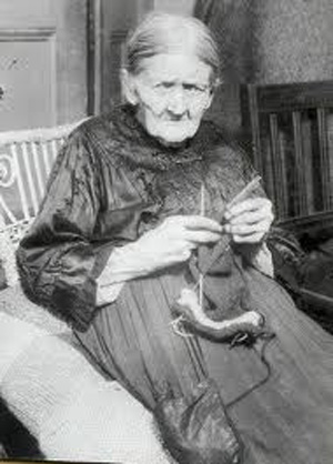 who_knits_old_lady