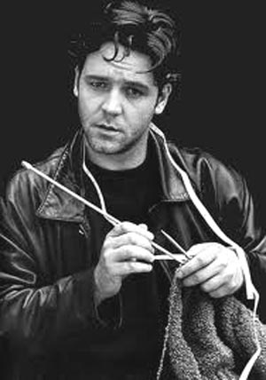 who_knits_russell_crowe